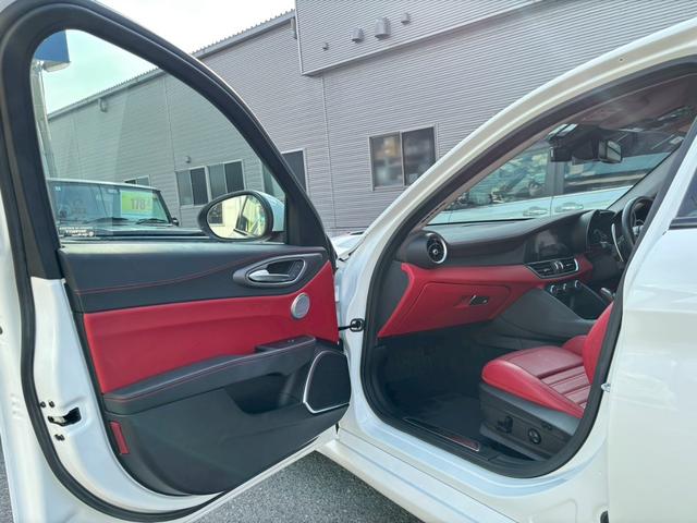 ジュリア ヴェローチェ　禁煙車・ワンオーナー・レッドレザー・Ｈａｒｍｏｎ　Ｋａｒｄｏｎ・ＣａｒＰｌａｙ対応８．８インチナビ・Ｂｌｕｅｔｏｏｔｈ対応・ＴＶ・Ｂカメラ・ＡＣＣ・ＡＥＢ・ＥＴＣ・ドラレコ・スペアキー有（40枚目）