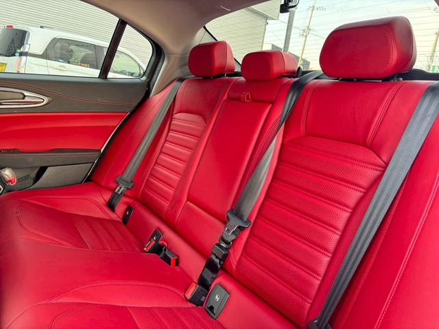 ジュリア ヴェローチェ　禁煙車・ワンオーナー・レッドレザー・Ｈａｒｍｏｎ　Ｋａｒｄｏｎ・ＣａｒＰｌａｙ対応８．８インチナビ・Ｂｌｕｅｔｏｏｔｈ対応・ＴＶ・Ｂカメラ・ＡＣＣ・ＡＥＢ・ＥＴＣ・ドラレコ・スペアキー有（46枚目）