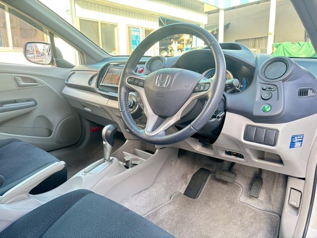 インサイト Ｌ　禁煙車・ＨＤＤインターナビ・ＴＶ・Ｂカメラ・キーレスキー・ハイブリッド車（18枚目）