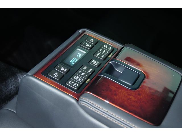 クラウンマジェスタ Ｆバージョン　新品モデリスタスポイラー　新品２０ｉｎホイール　新品タイヤ　新品フルタップ減衰調整付車高調　ワンオーナー　黒本革シート　ブラインドスポットモニター　シートヒーターシートエアコン　ＥＴＣ　オートクルーズ（39枚目）