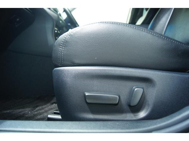 クラウン アスリートＳ　新品１９ホイール　新品タイヤ　新品フルタップ減衰調整付車高調　新品２色切替ＬＥＤフォグライト　クラッツィオ黒革調シートカバー　パワーシート　ＥＴＣ　純正マルチナビ　バックカメラ　オートクルーズ（33枚目）