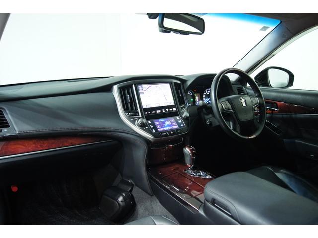 クラウンマジェスタ Ｆバージョン　３点フルモデリスタ　新品１９ホイール　新品タイヤ　新品フルタップ減衰調整付車高調　黒本革シート　パワーシート　シートメモリー　シートヒーター　シートクーラー　ハンドルヒーター　オートクルーズ　ＥＴＣ（29枚目）