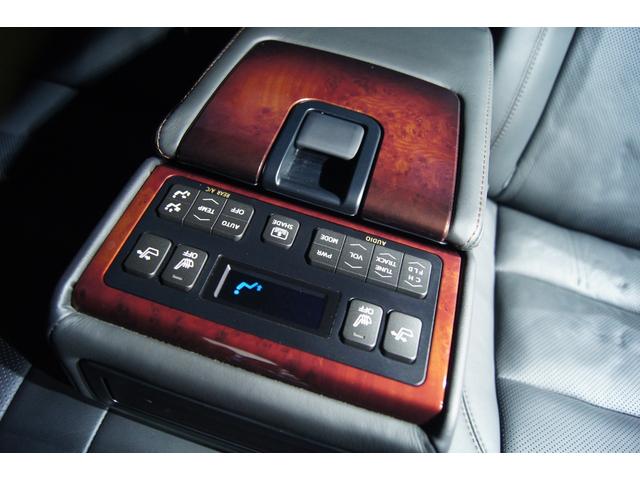 クラウンマジェスタ Ｆバージョン　３点フルモデリスタ　新品１９ホイール　新品タイヤ　新品フルタップ減衰調整付車高調　黒本革シート　パワーシート　シートメモリー　シートヒーター　シートクーラー　ハンドルヒーター　オートクルーズ　ＥＴＣ（40枚目）