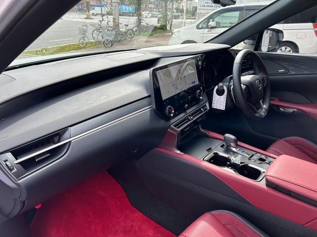 RX RX350 Fスポーツ 法人ワンオーナー・純正ナビ・フルセグ・パノラミックビューモニター・パノラマルーフ・ハーフレザー・マークレビンソン・レクサスチームメイト・デジタルインナーミラー・TRDエアロ・マフラー・リアスポイラー(19枚目)