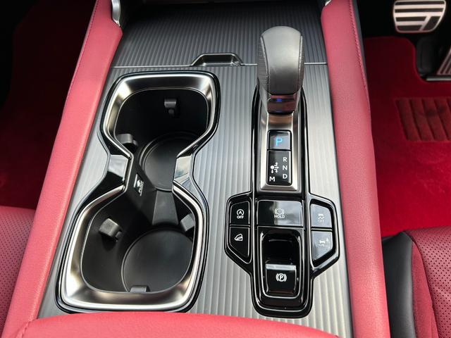 RX RX350 Fスポーツ 法人ワンオーナー・純正ナビ・フルセグ・パノラミックビューモニター・パノラマルーフ・ハーフレザー・マークレビンソン・レクサスチームメイト・デジタルインナーミラー・TRDエアロ・マフラー・リアスポイラー(21枚目)