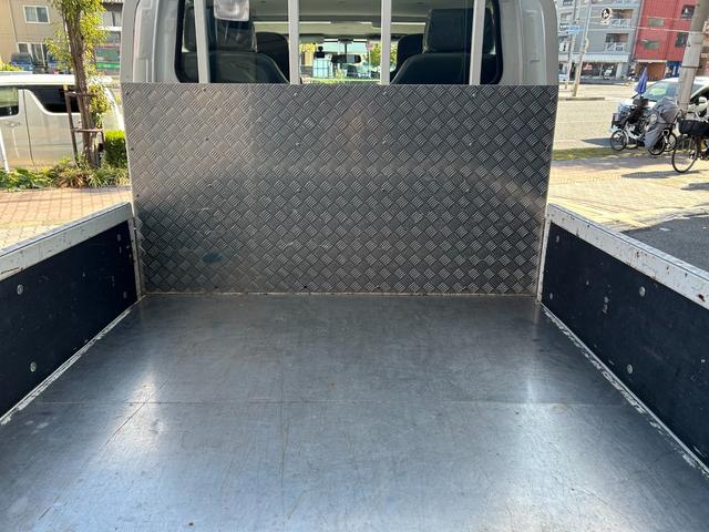 アトラストラック Ｗキャブスーパーロー　ナビ　ＤＴＶ　ＥＴＣ　ドライブレコーダー　メッキコーナーパネル　メッキミラーカバー　メッキグリル　アイドリングストップ機能　左右電動格納ミラー　キーレス　オートマ車（13枚目）