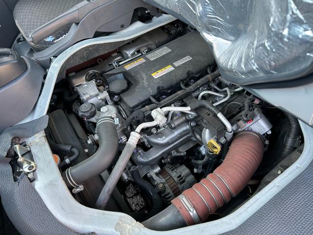 アトラストラック Ｗキャブスーパーロー　ナビ　ＤＴＶ　ＥＴＣ　ドライブレコーダー　メッキコーナーパネル　メッキミラーカバー　メッキグリル　アイドリングストップ機能　左右電動格納ミラー　キーレス　オートマ車（20枚目）