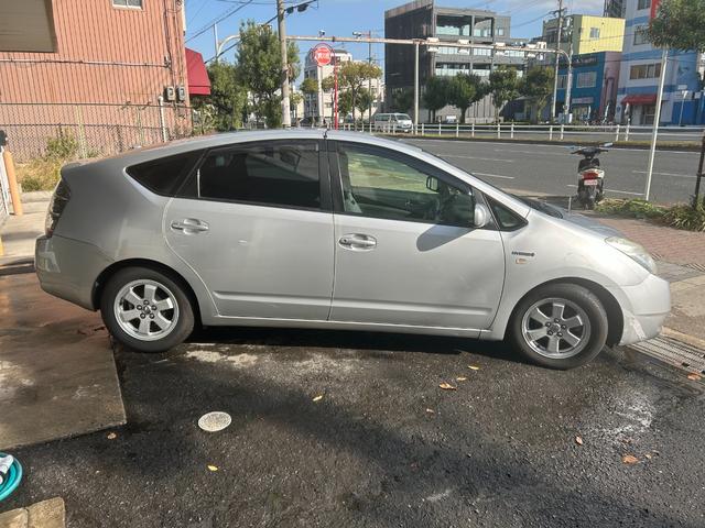 プリウス ＥＸ　キーレス　純正ＡＷ　オーディオレス　ＥＴＣ　リア左ドア開閉レバー　元タクシー（5枚目）