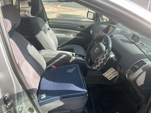 プリウス ＥＸ　キーレス　純正ＡＷ　オーディオレス　ＥＴＣ　リア左ドア開閉レバー　元タクシー（10枚目）