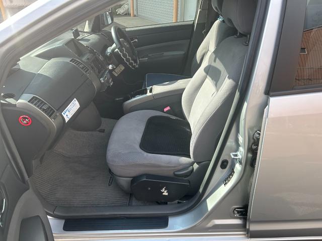 プリウス ＥＸ　キーレス　純正ＡＷ　オーディオレス　ＥＴＣ　リア左ドア開閉レバー　元タクシー（15枚目）