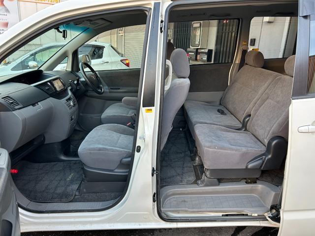 両側スライドドア！