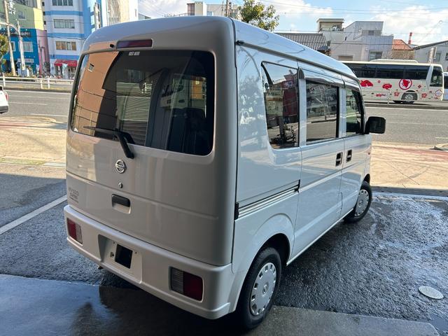 �m�u�P�O�O�N���b�p�[�o���E�f�w�n�C�����[�t�E�����L�[���X�E�i�r�E�t���Z�O�E�e�ȃp���[�E�B���h�E�����X���C�h�h�A�E�^�C�~���O�`�F�[�����I