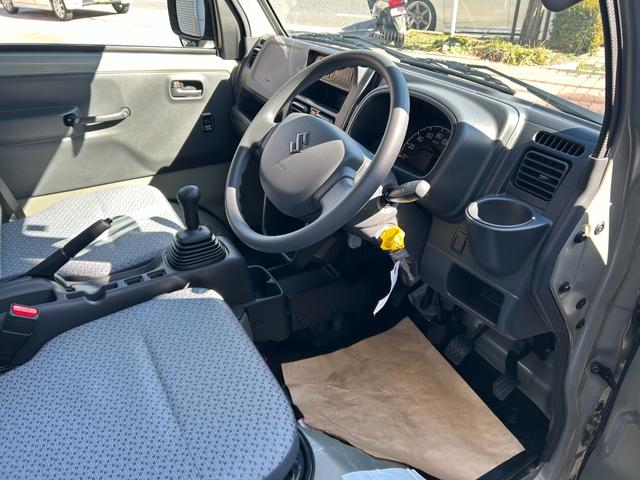 キャリイトラック KCエアコン・パワステ エアコン パワステ パワーウィンド キーレス パーキングセンサー アイドリングストップ Wエアバック マット バイザー 荷台マット ワンオーナー車(10枚目)