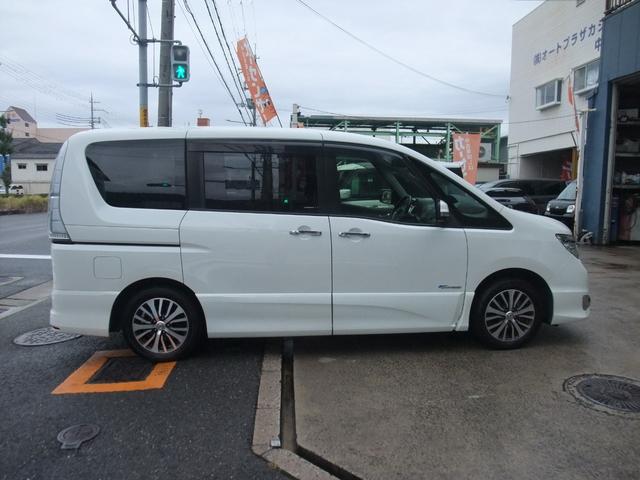 セレナ ハイウェイスター Vセレ+セーフティ SHV Aセフ ナビ 地デジ 両側パワースライド アラウンドビューカメラ 衝突軽減ブレーキ(9枚目)