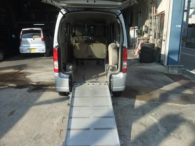 エブリイワゴン スローパー 福祉車両 ナビ 地デジ 4WD(2枚目)