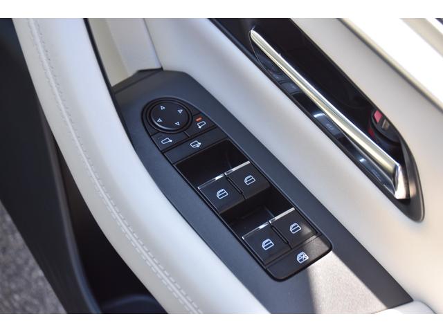 CX-60 XD エクスクルーシブモード メーカー12.3インチナビ/全方位カメラ/BOSEサウンド/ドライバーパーソナライゼーションシステム/本革シート/パノラマサンルーフ/ドラレコ/パワーバックドア/シートヒーター/シートベンチレーション(13枚目)