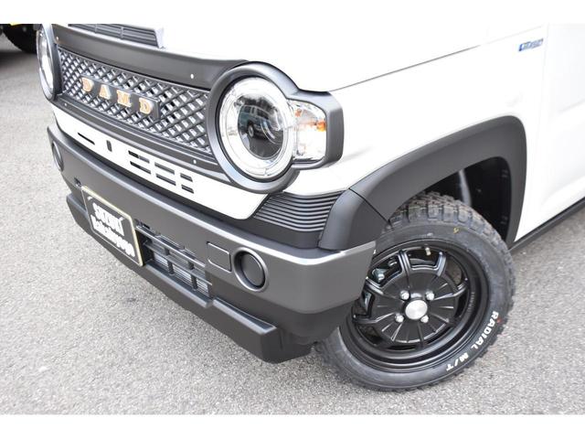 ハイブリッドＧ　ＤＡＭＤダムドＣＯＵＮＴＲＹカントリ－届出済未使用車／カンタービレホイール／マッドスタータイヤ／カントリーサイドステッカー／アダプティブクルーズコントロール／スズキセーフティサポート／シートヒーター(32枚目)