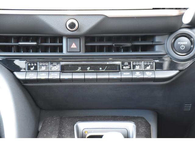 クラウンスポーツ Z 1オーナ/モデリスタエアロ/パノラマルーフ/12.3インチディスプレイオーディオプラス/パノラミックビューモニター/4WD/ロッソモデロマフラー/トヨタセーフティサポート/パワーバックドア(19枚目)