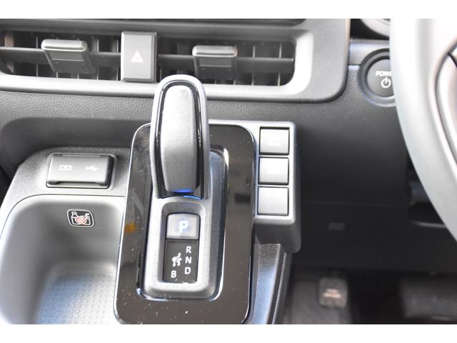 シエンタ ハイブリッドＺ　１オーナー車／１０．５インチディスプレイオーディオプラス／パノラミックビューモニター／ドラレコ／ＥＴＣ車載器／トヨタセーフティサポート／両側パワースライドドア／ＬＥＤヘッドライト／オートライト（19枚目）