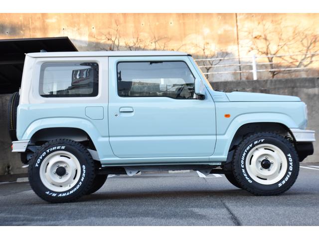 ジムニー ＸＧ　ＤＡＭＤ・ダムド／ＬＩＴＴＬＥＢ・リトルＢ／４ＡＴ車／届出済未使用車／鈴蘭台店オリジナル塗装車両／ＡＰＩＯ　ＷＩＬＤＢＯＡＲ　ＳＲ＋／ＴＯＹＯオープンカントリータイヤＲＴ／スズキセーフティサポート（9枚目）