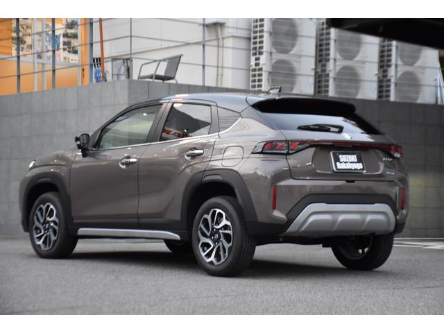 フロンクス ベースグレード　メーカー９インチメモリーナビ／全方位カメラ／シートヒーター／デュアルセンサーブレーキサポート２／ヘッドアップディスプレイ／シートヒーター／ＬＥＤヘッドライト／本革巻きステアリング／パドルシフト／ＡＣＣ（8枚目）