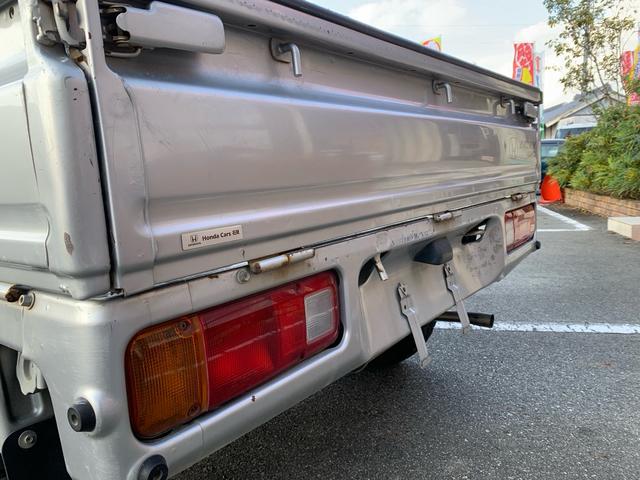 アクティトラック SDX 4WD 5速ミッション パワステ エアバッグ カーマット 積載量350KG シルバー色 ヘッドライトレベライザー ルームランプ 荷台ランプ 純正ラジオ エアバッグ ガソリン車(23枚目)