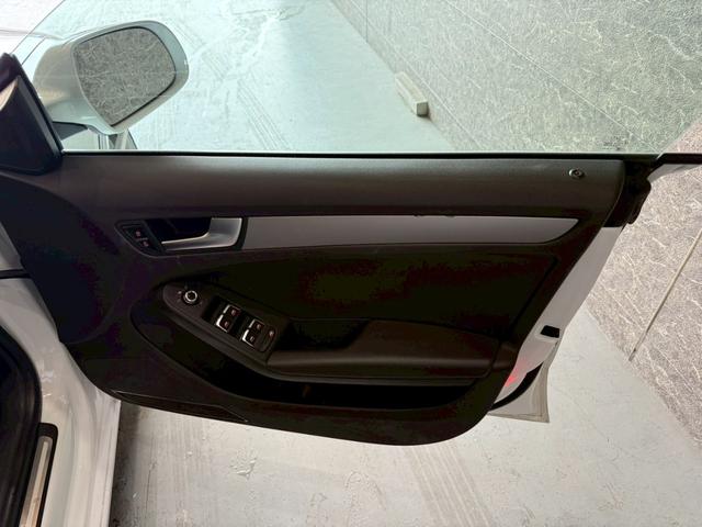 A5スポーツバック 2.0TFSIクワトロ ETC バックカメラ シートヒーター 純正ナビ TV Bluetooth パワーシート オートライト キーレス 20インチホイール(29枚目)