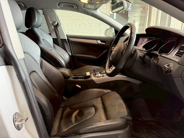 A5スポーツバック 2.0TFSIクワトロ ETC バックカメラ シートヒーター 純正ナビ TV Bluetooth パワーシート オートライト キーレス 20インチホイール(31枚目)