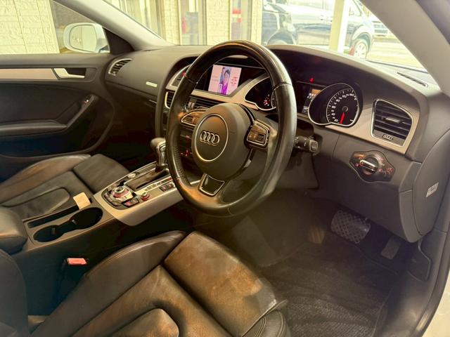 A5スポーツバック 2.0TFSIクワトロ ETC バックカメラ シートヒーター 純正ナビ TV Bluetooth パワーシート オートライト キーレス 20インチホイール(32枚目)