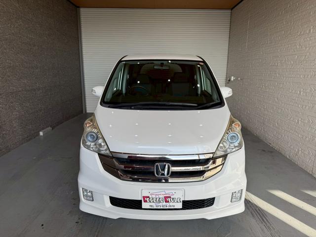 ステップワゴン スパーダＳ　ＨＤＤナビ　スマートスタイルＥＤ　８人乗り　バックカメラ　ＥＴＣ　両側電動スライドドア　３列シート　１６インチホイール　ＶＩＤＥＯＩＮＰＵＴ　スマートキー（3枚目）