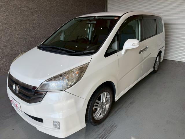 ステップワゴン スパーダＳ　ＨＤＤナビ　スマートスタイルＥＤ　８人乗り　バックカメラ　ＥＴＣ　両側電動スライドドア　３列シート　１６インチホイール　ＶＩＤＥＯＩＮＰＵＴ　スマートキー（4枚目）