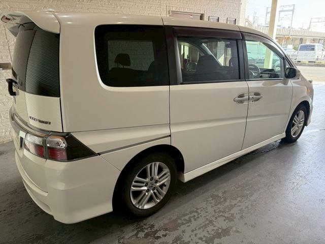 ステップワゴン スパーダＳ　ＨＤＤナビ　スマートスタイルＥＤ　８人乗り　バックカメラ　ＥＴＣ　両側電動スライドドア　３列シート　１６インチホイール　ＶＩＤＥＯＩＮＰＵＴ　スマートキー（5枚目）