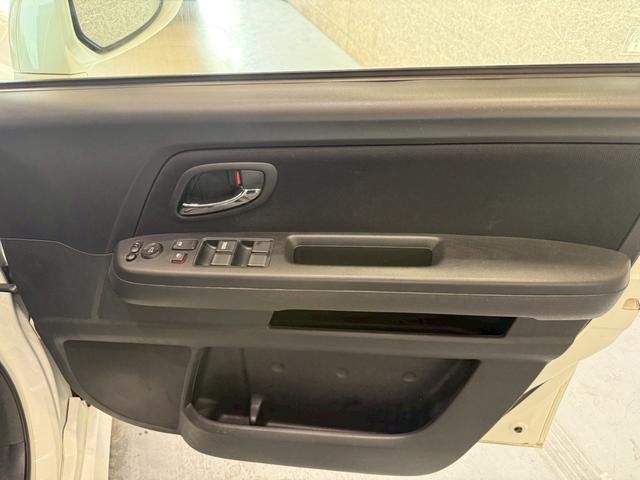 ステップワゴン スパーダＳ　ＨＤＤナビ　スマートスタイルＥＤ　８人乗り　バックカメラ　ＥＴＣ　両側電動スライドドア　３列シート　１６インチホイール　ＶＩＤＥＯＩＮＰＵＴ　スマートキー（27枚目）