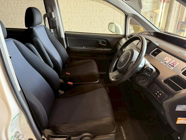 ステップワゴン スパーダＳ　ＨＤＤナビ　スマートスタイルＥＤ　８人乗り　バックカメラ　ＥＴＣ　両側電動スライドドア　３列シート　１６インチホイール　ＶＩＤＥＯＩＮＰＵＴ　スマートキー（29枚目）