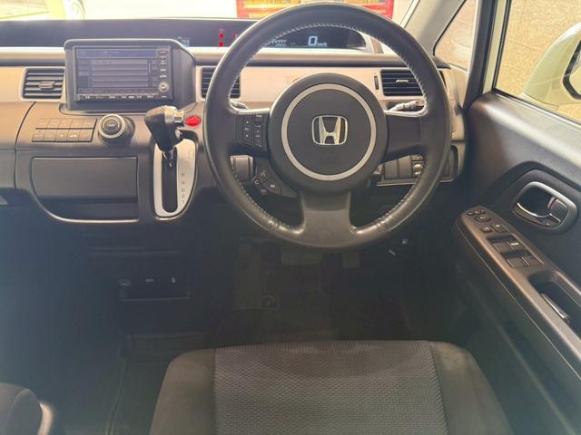 ステップワゴン スパーダＳ　ＨＤＤナビ　スマートスタイルＥＤ　８人乗り　バックカメラ　ＥＴＣ　両側電動スライドドア　３列シート　１６インチホイール　ＶＩＤＥＯＩＮＰＵＴ　スマートキー（51枚目）