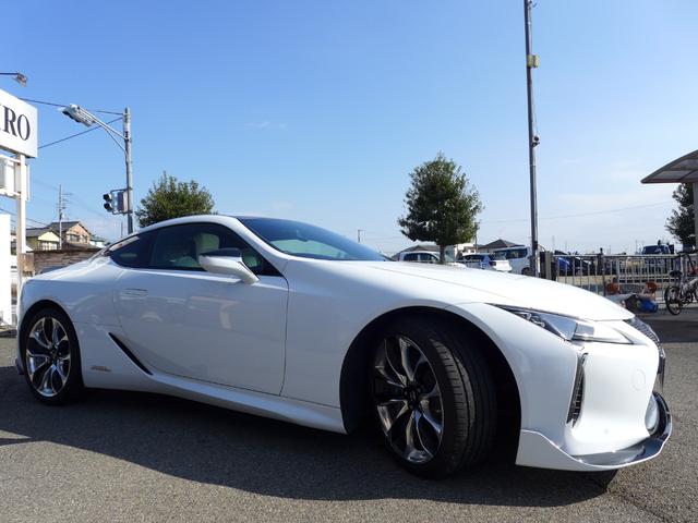 ＬＣ５００ｈ　Ｌパッケージ　ブルージーブルーインテリア／ホワイトレザーエアシート／純正ナビ／バックカメラ／ＥＴＣ／ガラスルーフ／２１インチＡＷ／ＢＬＩＴＺフロントスポイラー／カーボンリアスポイラー／カーボンリアアンダーエアロ(5枚目)