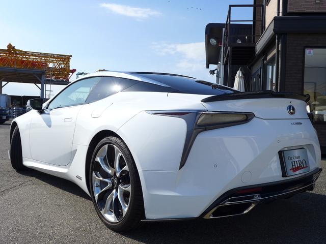 ＬＣ５００ｈ　Ｌパッケージ　ブルージーブルーインテリア／ホワイトレザーエアシート／純正ナビ／バックカメラ／ＥＴＣ／ガラスルーフ／２１インチＡＷ／ＢＬＩＴＺフロントスポイラー／カーボンリアスポイラー／カーボンリアアンダーエアロ(6枚目)