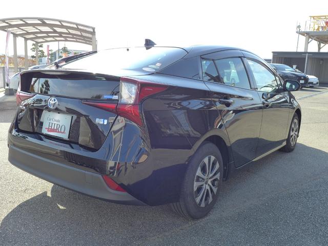 プリウス Ａ　パノラミックビューモニター　ブラインドスポットモニター　ヘッドアップディスプレイ　トヨタセーフティセンス　クルーズコントロール　ＥＴＣ（7枚目）