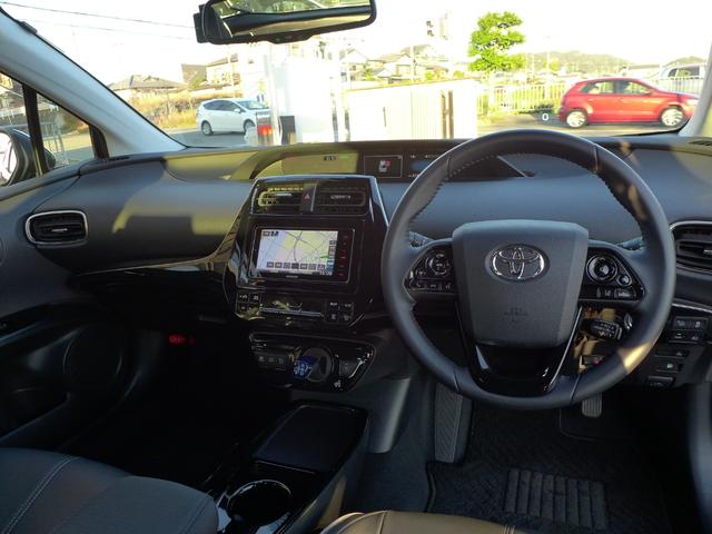 プリウス Ａ　パノラミックビューモニター　ブラインドスポットモニター　ヘッドアップディスプレイ　トヨタセーフティセンス　クルーズコントロール　ＥＴＣ（23枚目）