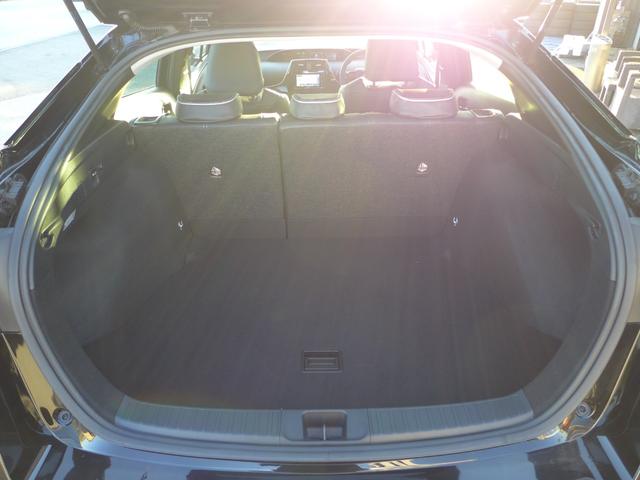 プリウス Ａ　パノラミックビューモニター　ブラインドスポットモニター　ヘッドアップディスプレイ　トヨタセーフティセンス　クルーズコントロール　ＥＴＣ（24枚目）