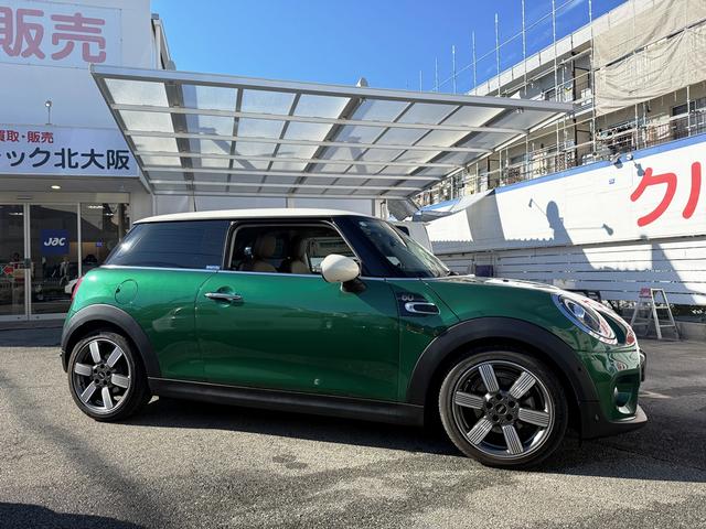 ミニ MINI クーパー 60イヤーズエディション 1オーナー ミニ MINI クーパー 60イヤーズエディション 1オーナー