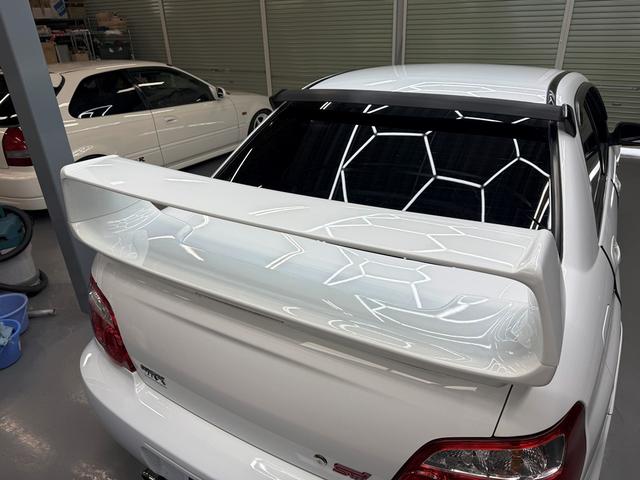インプレッサ ＷＲＸ　ＳＴｉ　涙目最終モデル　アプライドＥ型　６速ＭＴ　禁煙車　ＳＴｉダウンサス　外メモリーナビ　フルセグＴＶ　ＢＴ　ＥＴＣ　ＨＩＤヘッド　ルーフスポイラー　Ｒスポイラー　タイミングベルト交換済（27枚目）