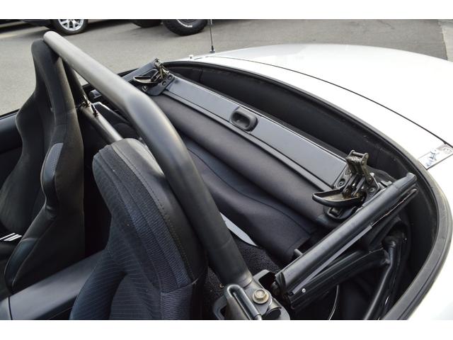 ユーノスロードスター ノーマルベース　スペシャルパッケージ　５速ＭＴ　新品クロスガラス幌　ローダウン　１６インチＡＷ＋ＡＤＶＡＮネオバタイヤ　クスコタワーバー　外エアクリ　運セミバケットシート　フォグ　純正Ｂタイプリップ　ファッションバー（46枚目）