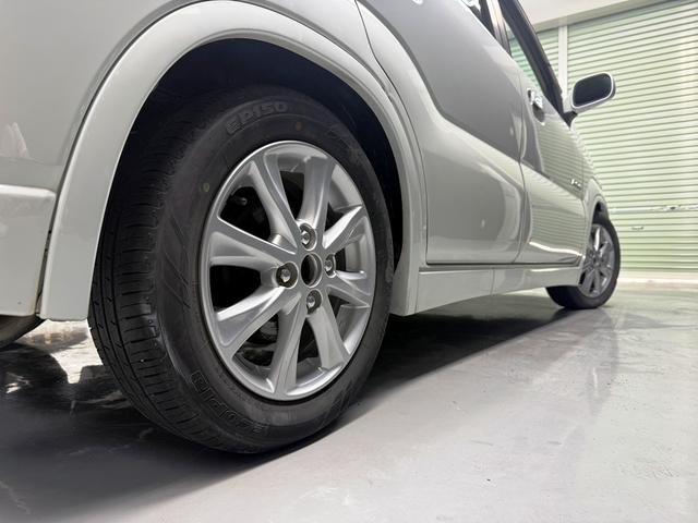 Ｋｅｉワークス ベースグレード　５速ＭＴ　４ＷＤ　インタークーラーターボ　車高調　フジツボマフラー　ＺＥＲＯ＿１０００パワーチャンバー　ブースト計　純正レカロシート　Ｄ席シートヒーター　ＵＳＢ対応ＣＤオーディオ　キーレス（20枚目）