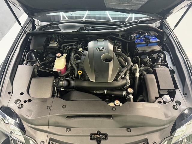 ＧＳ ＧＳ２００ｔ　バージョンＬ　後期モデル　ＳＲ　Ｆスポーツ仕様Ｆバンパー　モデリスタＦ・Ｓエアロ　Ｒエアロ　ＴＲＤトランクスポイラー　ＲＡＹＳ１９ＡＷ　ＲＳＲ車高調　オレンジキャリパー　ＢＳＭ　ブラックレザー　３眼ＬＥＤヘッド（17枚目）