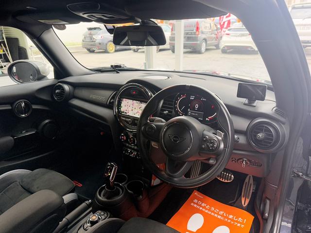 MINI ジョンクーパーワークスGP ユーザー様直接買取り車両 禁煙車 世界限定3000台 日本限定240台 2シーター エンジンチューニング 専用鍛造18AW カーボンアーチ 専用リアスポイラー 純正ナビ ミラー1体ETC ドラレコ(16枚目)