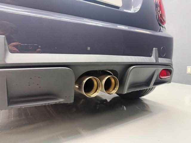 MINI ジョンクーパーワークスGP ユーザー様直接買取り車両 禁煙車 世界限定3000台 日本限定240台 2シーター エンジンチューニング 専用鍛造18AW カーボンアーチ 専用リアスポイラー 純正ナビ ミラー1体ETC ドラレコ(25枚目)