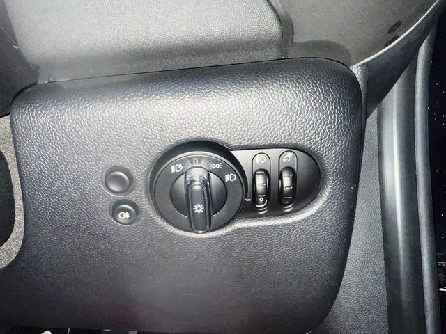 MINI ジョンクーパーワークスGP ユーザー様直接買取り車両 禁煙車 世界限定3000台 日本限定240台 2シーター エンジンチューニング 専用鍛造18AW カーボンアーチ 専用リアスポイラー 純正ナビ ミラー1体ETC ドラレコ(31枚目)