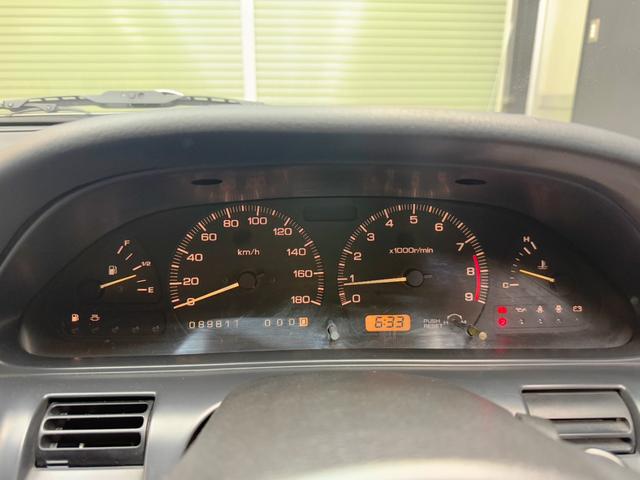 メーター　　実走行！走行管理システムにより、オドメーターをチェックしています。