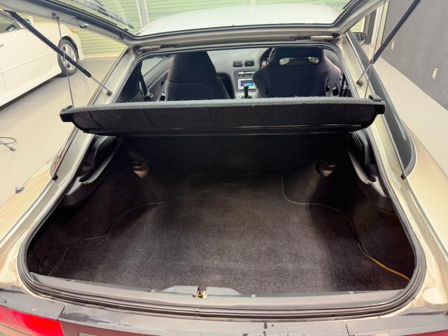 お問合せ頂きましたら写真では分からないところもお答えできます。